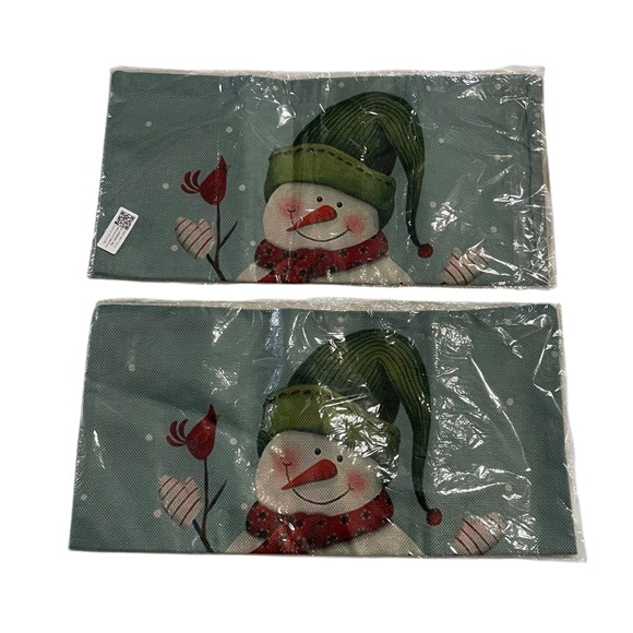 New in Bag Set of 2 Snowman Holiday Pillow Covers - Picture 3 of 3
